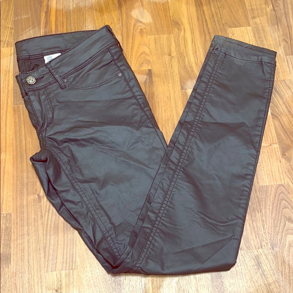 H&M women’s super skinny black pants, 25